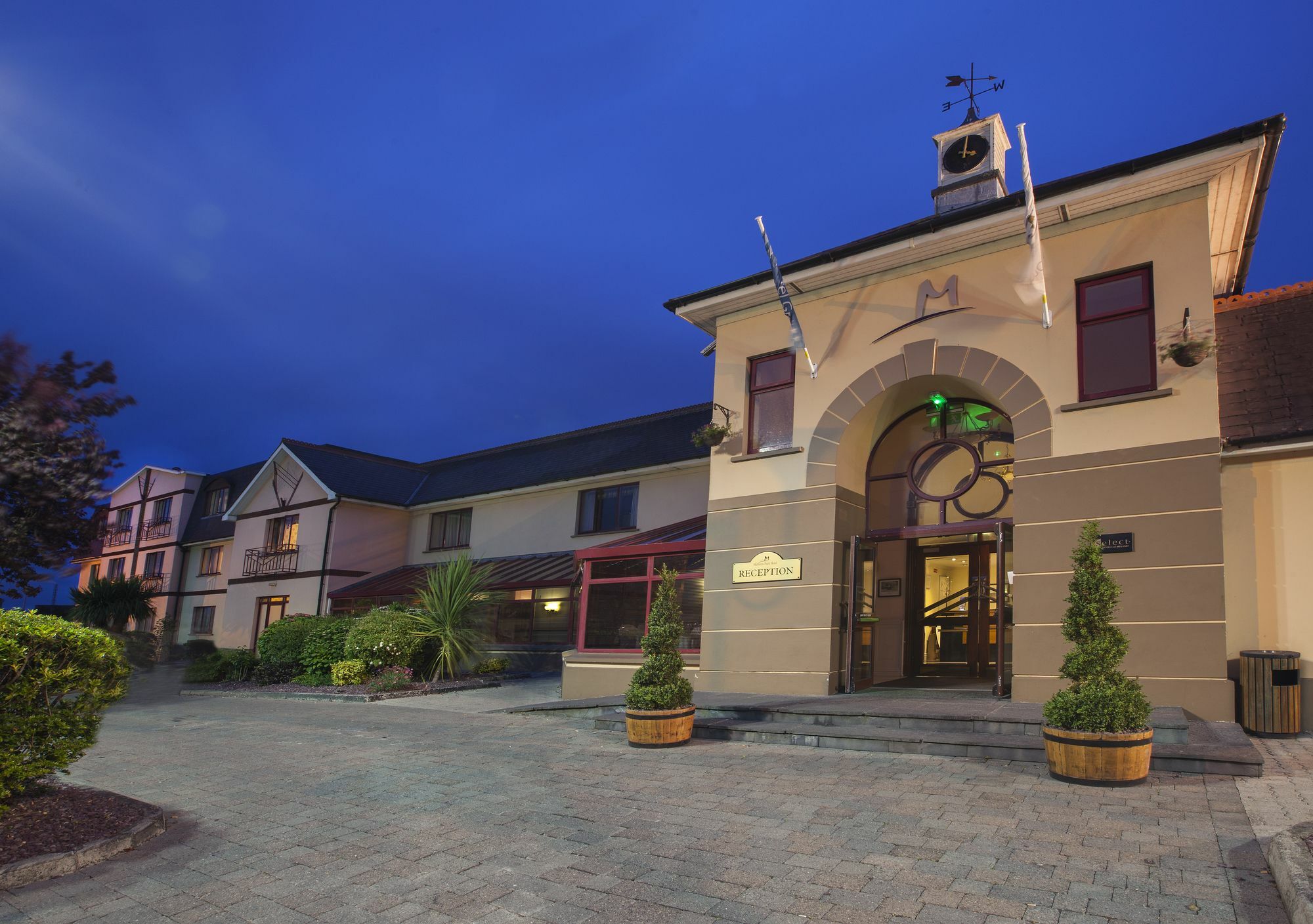 Talbot Hotel Midleton Exterior photo